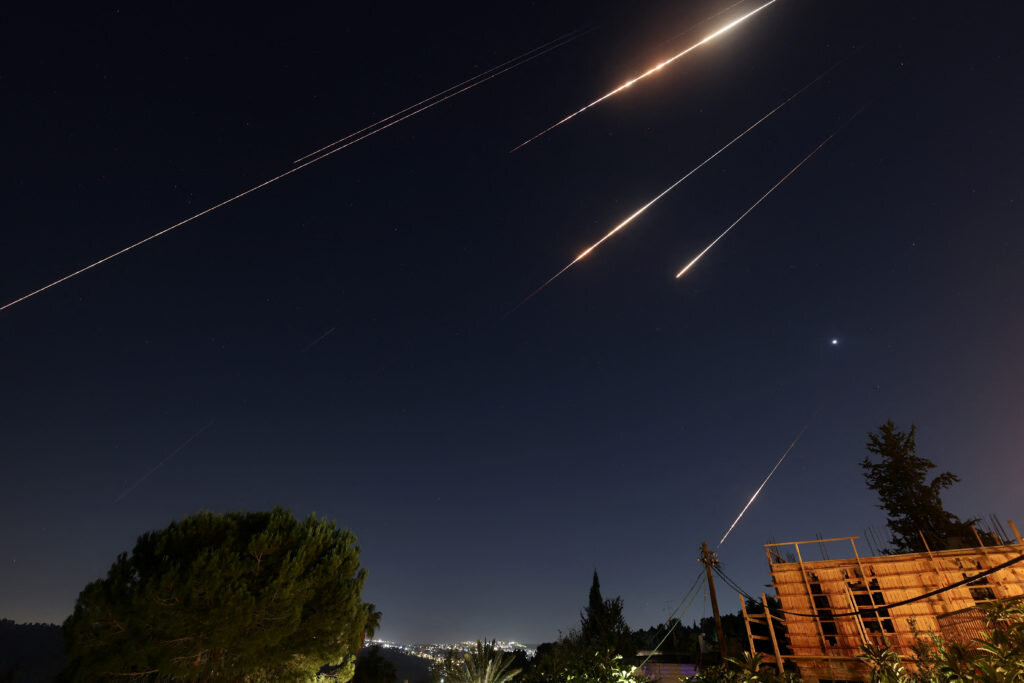 IRGC strikes Israeli stargets with new Fattah Missile in 11th wave of response