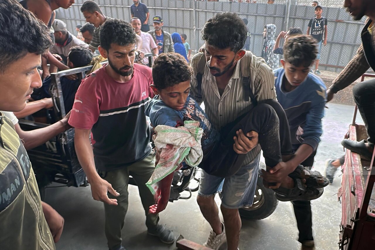 Israeli army continues deadly attacks on civilians in Gaza