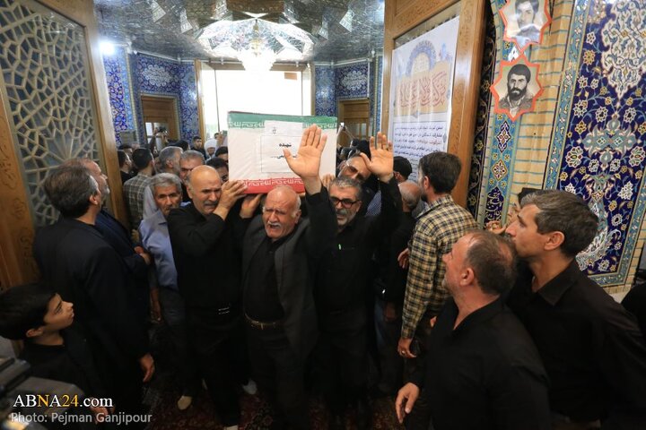 وداع خانواده شهدای حملات اخیر رژیم صهیونیستی در اصفهان