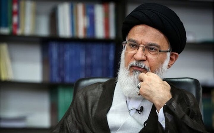 نکته‌های مهم الهیّاتی درباره جنگ با رژیم صهیونیستی/ تکیه‌گاه اصلی پیروزی در میدان نبرد و تفاوت صلح عزتمندانه با صلح تحمیلی + ویدیو