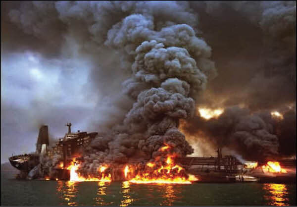 برخورد ۲ نفتکش در نزدیکی آب‌های امارات