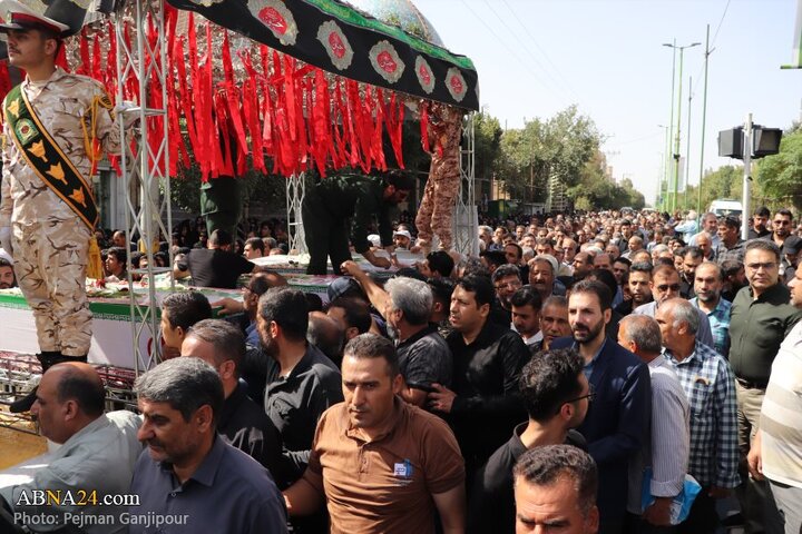 تشییع پیکر ۵ شهید حملات رژیم صهیونیستی در اردستان اصفهان