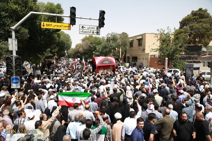 سنگ تمام مردم شهر اصفهان در تشییع پیکر شهدای تجاوز رژیم صهیونیستی