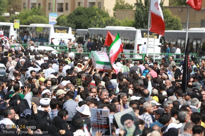 سنگ تمام مردم شهر اصفهان در تشییع پیکر شهدای تجاوز رژیم صهیونیستی