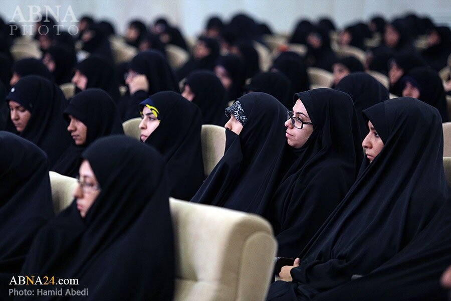 ٹرمپ کی گستاخی کے پر رد عمل میں جامعۃ الزہراء(س) - قم کی طالبات کا بیان
