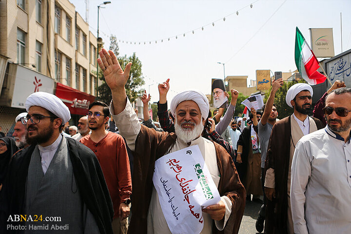 Photos: Funeral ceremony of 5 martyrs of Zionist regime's attacks on "Wrath and Victory" rally in Qom - 1