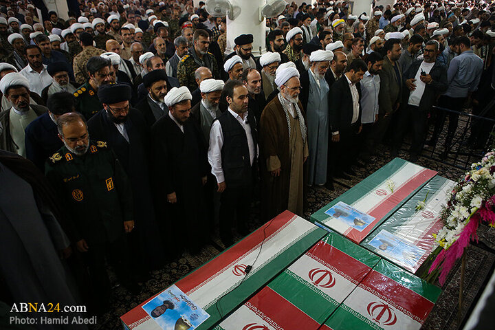 Photos: Funeral ceremony of 5 martyrs of Zionist regime's attacks on "Wrath and Victory" rally in Qom - 1