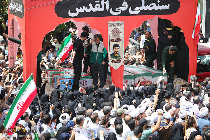 Photos: Funeral ceremony of 5 martyrs of Zionist regime's attacks on "Wrath and Victory" rally in Qom - 1