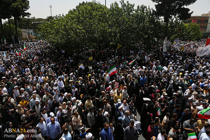 Photos: Funeral ceremony of 5 martyrs of Zionist regime's attacks on "Wrath and Victory" rally in Qom - 1