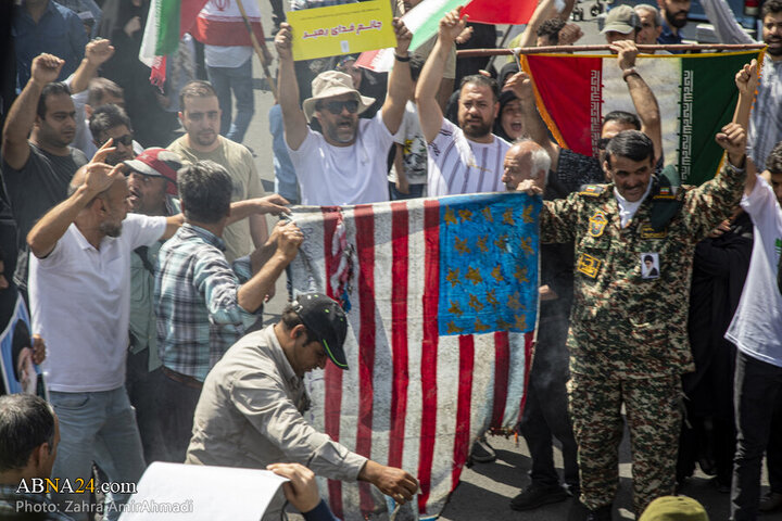 Photos: Tehran people hold “Wrath and Victory” rally
