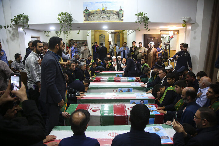 Photos: People of Qom bid farewell to martyrs of Zionist regime's attacks