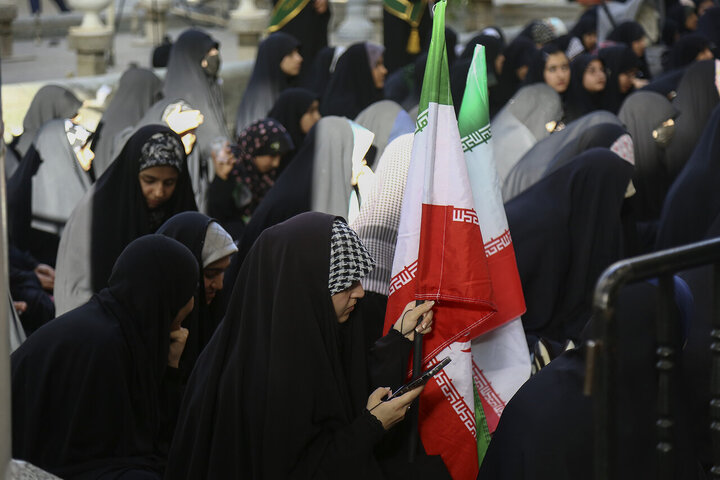 Photos: Fatemi teens support Iran's armed forces