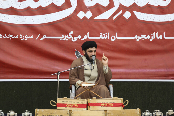 Photos: Fatemi teens support Iran's armed forces