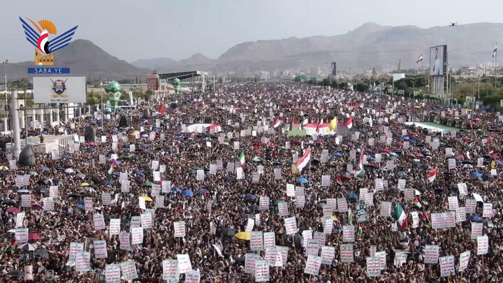 تقرير مصور/ الحشود الغفيرة اليمنية تؤكد وقوفها مع إيران ضد العدوان الصهيوني الغاشم