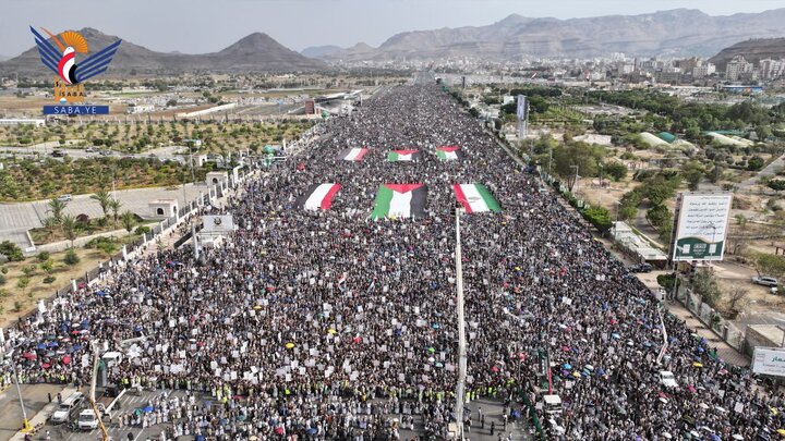 تقرير مصور/ الحشود الغفيرة اليمنية تؤكد وقوفها مع إيران ضد العدوان الصهيوني الغاشم