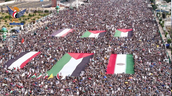 تقرير مصور/ الحشود الغفيرة اليمنية تؤكد وقوفها مع إيران ضد العدوان الصهيوني الغاشم