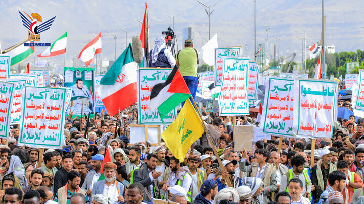 تقرير مصور/ الحشود الغفيرة اليمنية تؤكد وقوفها مع إيران ضد العدوان الصهيوني الغاشم