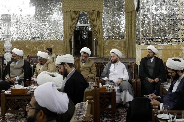 گزارش تصویری | دیدار جمعی از روحانیون با تولیت آستان قدس رضوی