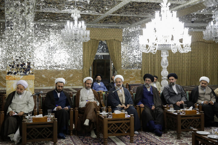 گزارش تصویری | دیدار جمعی از روحانیون با تولیت آستان قدس رضوی