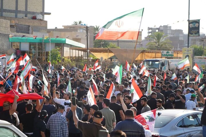 مسيرة شعبية في الكاظمية المقدسة تصدح بالتضامن مع إيران والتنديد بالعدوان