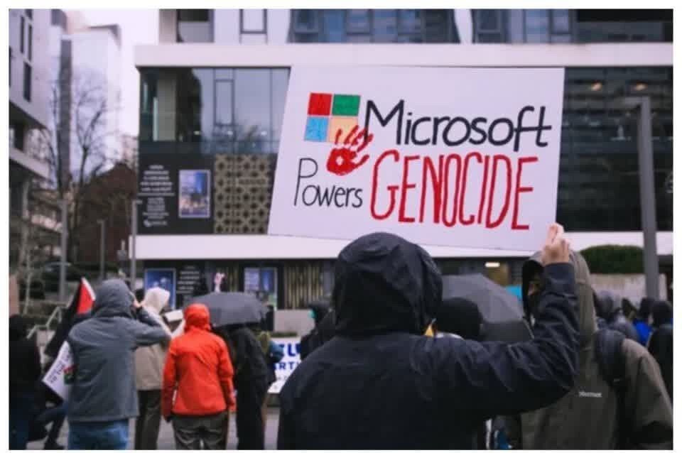 دستان خونیِ مایکروسافت، هدف موشک‌ ایران