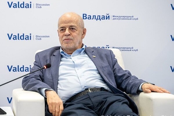 Russian orientalist: Iranians foil US plot through unity