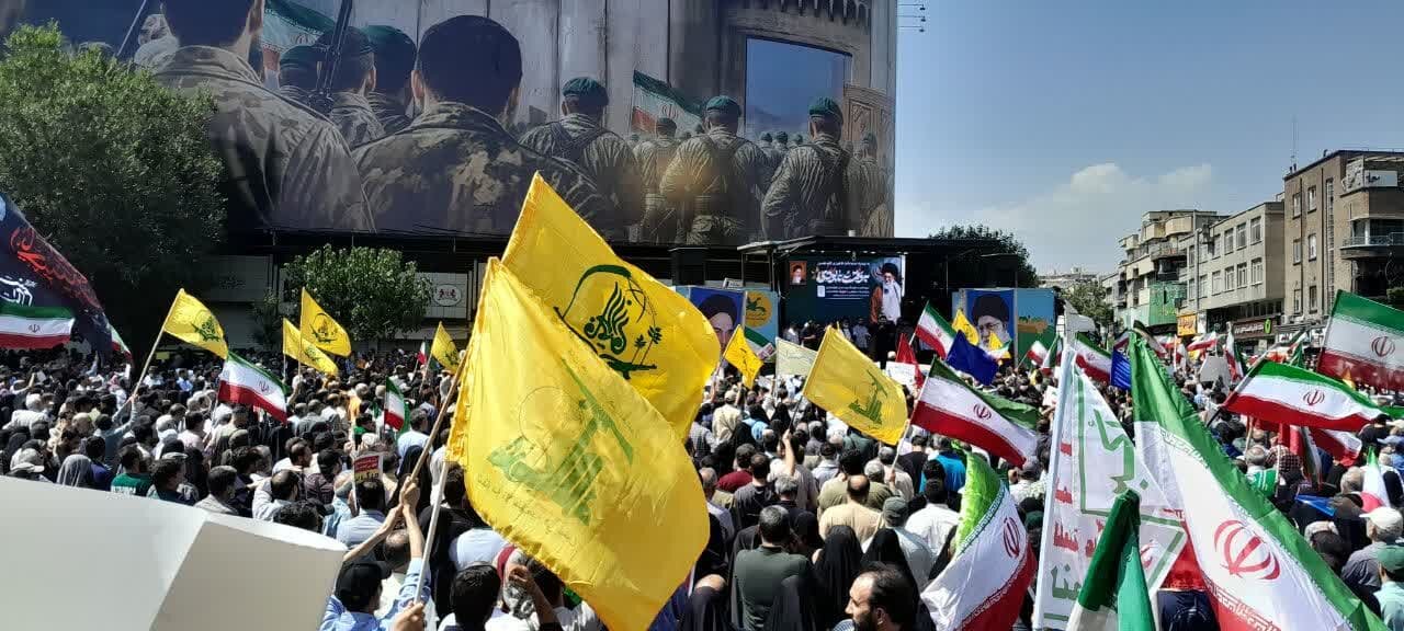 مهاجران افغانستانی صدای خشم و مقاومت خود را در راهپیمایی «نصر و خشم» به گوش جهانیان رساندند + تصاویر