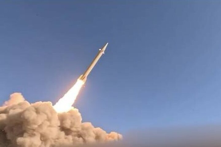 ویدیو | برای نخستین بار پرتاب موشک بالستیک چند کلاهکه‌یِ خیبرشکن