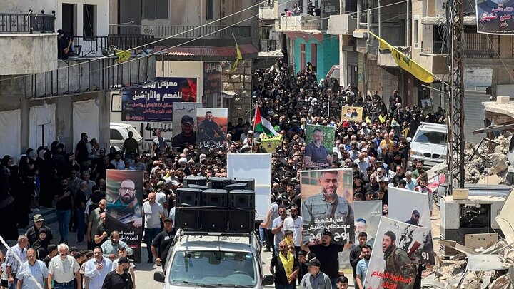 جماهير المقاومة يشيّعون الشّهيد محمد علي خشيش وشقيقته في مدينة الخيام جنوب لبنان