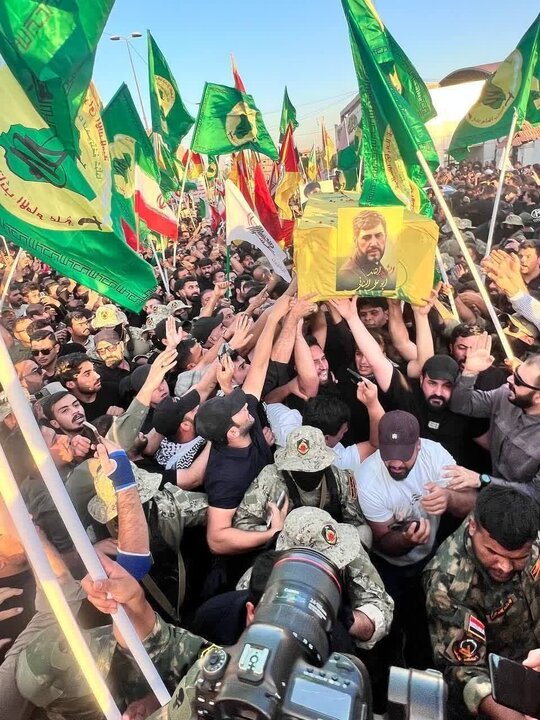 Wêneya Nûçeyan | Cenazeyê şehîd Heyder el-Mûsewî û Ebû Elî Xelîl bi beşdariyeke mezin li Bexdayê