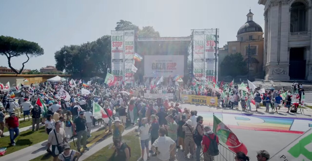 فيديو | بالمحبّة والإيمان والوفاء، نقف إلى جانب إيران...