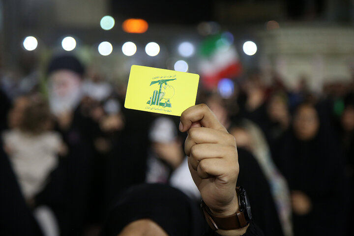 گزارش تصویری | اعلام انزجار و فریاد انتقام مردم قم علیه تجاوز آمریکا به خاک ایران