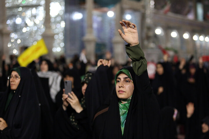 گزارش تصویری | اعلام انزجار و فریاد انتقام مردم قم علیه تجاوز آمریکا به خاک ایران