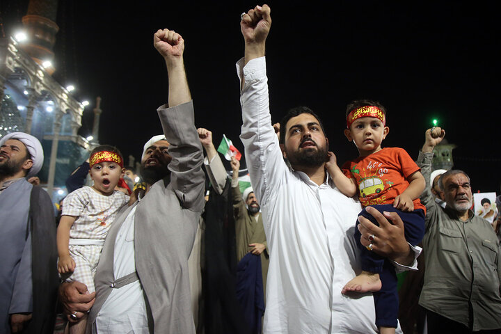 گزارش تصویری | اعلام انزجار و فریاد انتقام مردم قم علیه تجاوز آمریکا به خاک ایران