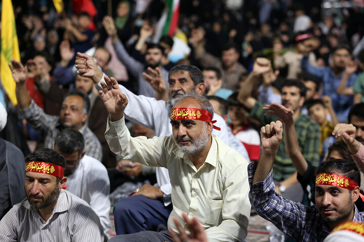 گزارش تصویری | اعلام انزجار و فریاد انتقام مردم قم علیه تجاوز آمریکا به خاک ایران