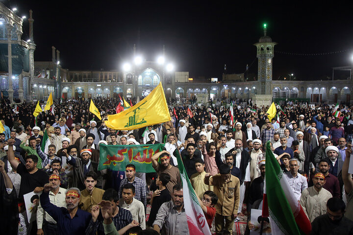 گزارش تصویری | اعلام انزجار و فریاد انتقام مردم قم علیه تجاوز آمریکا به خاک ایران