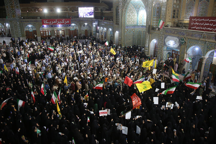 گزارش تصویری | اعلام انزجار و فریاد انتقام مردم قم علیه تجاوز آمریکا به خاک ایران