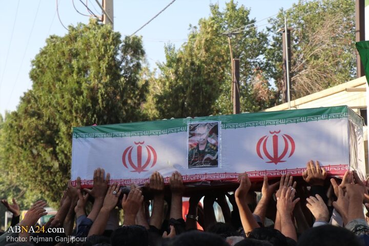 مراسم تشییع و تدفین شهید حسین نوریان در شهر کوشک اصفهان