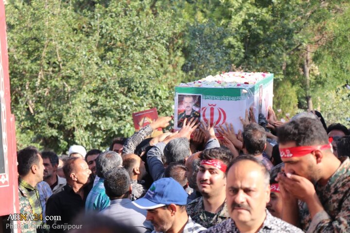 مراسم تشییع و تدفین شهید حسین نوریان در شهر کوشک اصفهان