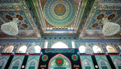 مرقد الإمام الحسين (ع) يكتسي بالسواد إيذانًا بقدوم شهر محرم الحرام