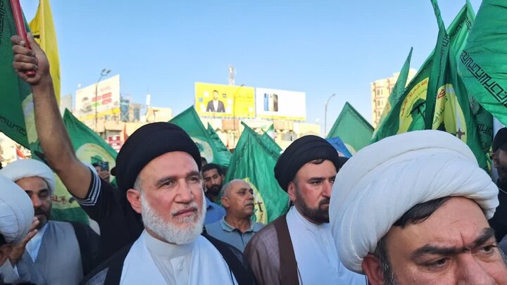 تجمع پرشور طلاب و اساتید حوزه عملیه نجف در اعلام همبستگی با مردم ایران