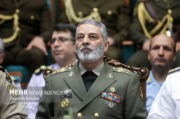 Major General Sayyid Mousavi: US opened hands of Iran armed forces to do any action