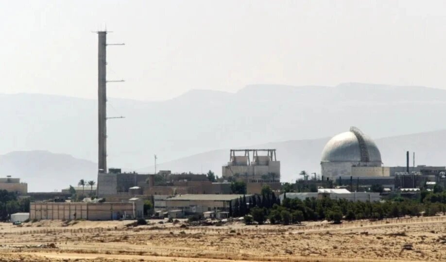 世界はイランの回答を待っている／核兵器対核兵器？