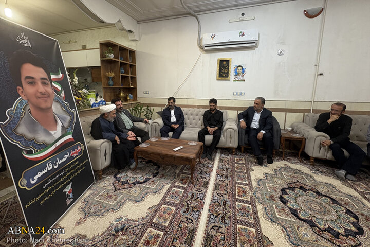 حضور مدیران استان قم در خانه نوجوان خادم الرضا(ع) شهید احسان قاسمی