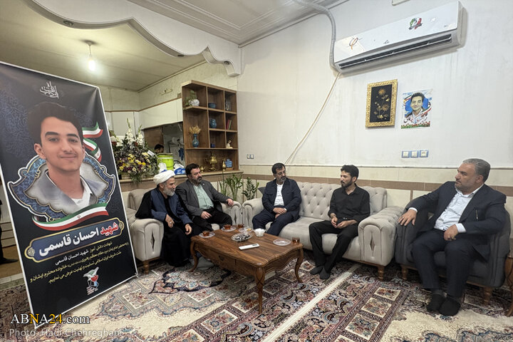 عکس خبری | حضور مدیران استان قم در خانه نوجوان خادم الرضا(ع) شهید احسان قاسمی
