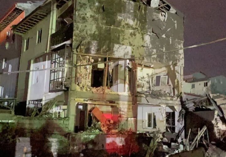 حمله تروریستی رژیم صهیونیستی به مناطق مسکونی آستانه اشرفیه با ۹ شهید و ۳۳ مجروح