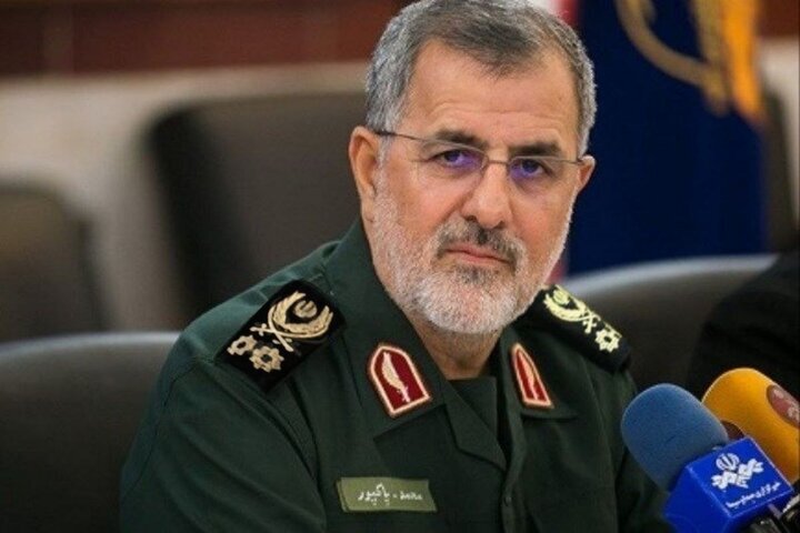 سپای پاسداران بۆ ئەمریکا: لە شوێنی خۆتان نەبزوون