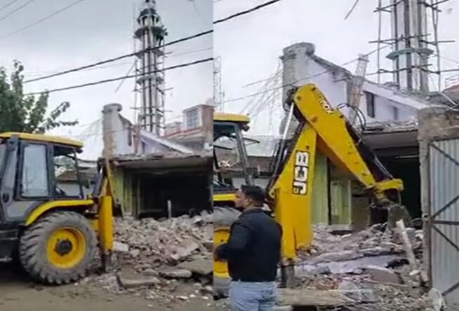 संभल में अब मस्जिदे रज़ा ए मुस्तफा पर चला बुलडोज़र