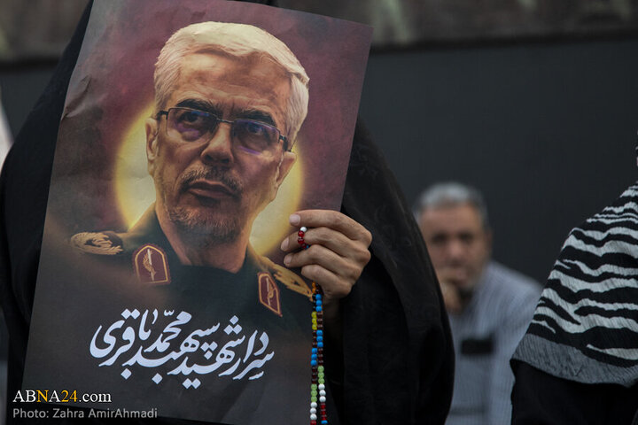 Photos: Magnificent gathering of Tehran people in support of Iranian armed forces