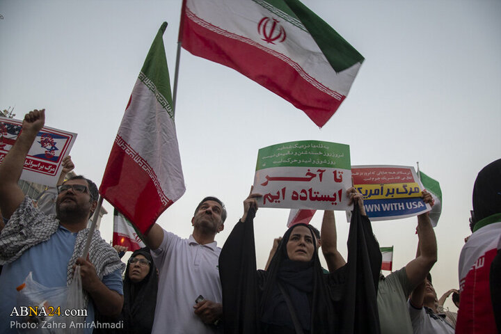 Photos: Magnificent gathering of Tehran people in support of Iranian armed forces